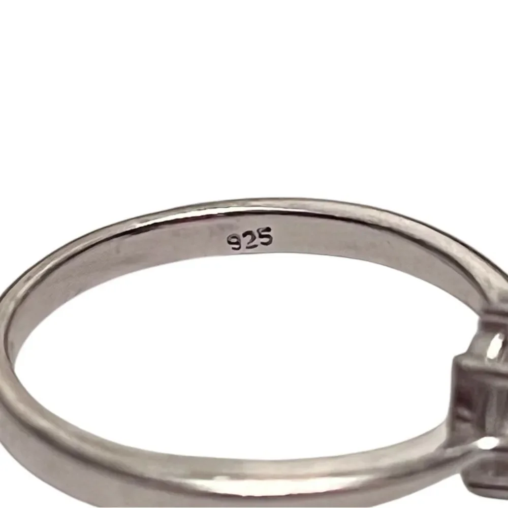 Artisan Sterling Silver Garnet Solitaire Prong Set Ring Size 7